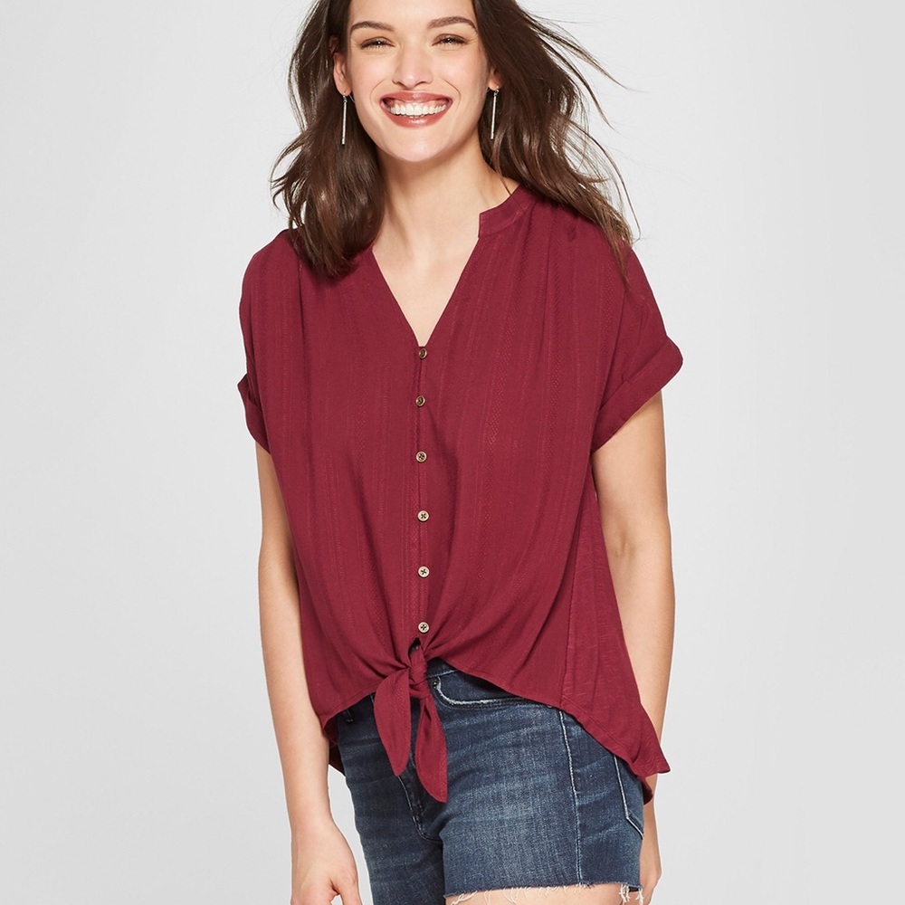 Universal Thread Tie Front Top